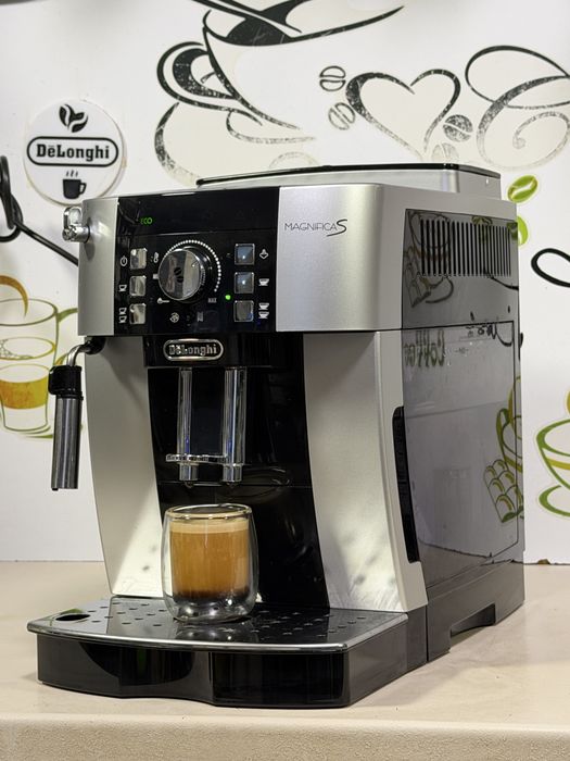 Кафемашина кафе автомат delonghi magnifica S с гаранция