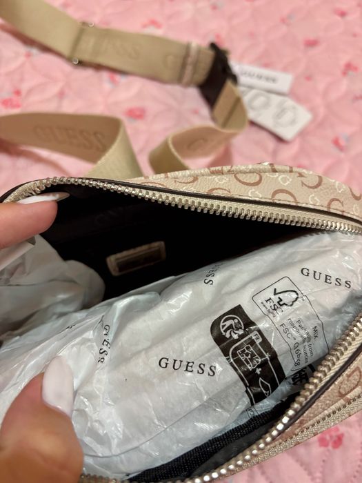 Дамска чанта GUESS