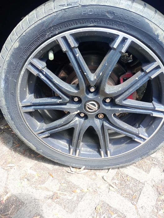 Оригинални лети джанти 18" Nissan (Nismo) с лятни гуми Nokian 225/45/18
