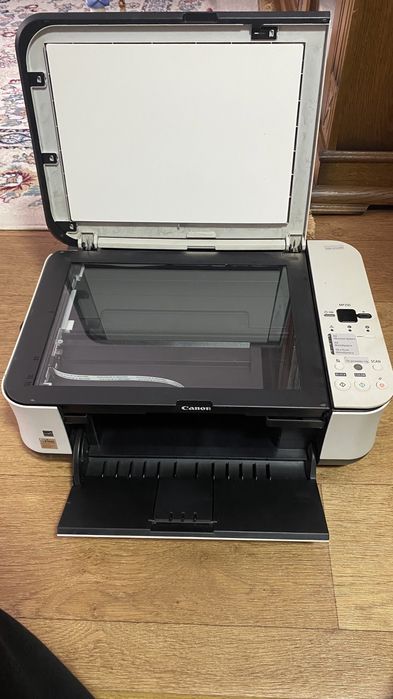 Продам Принтер Canon струйный 3 в 1