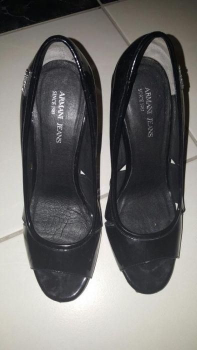 Pantofi piele lacuita Armani, nr 37, noi!