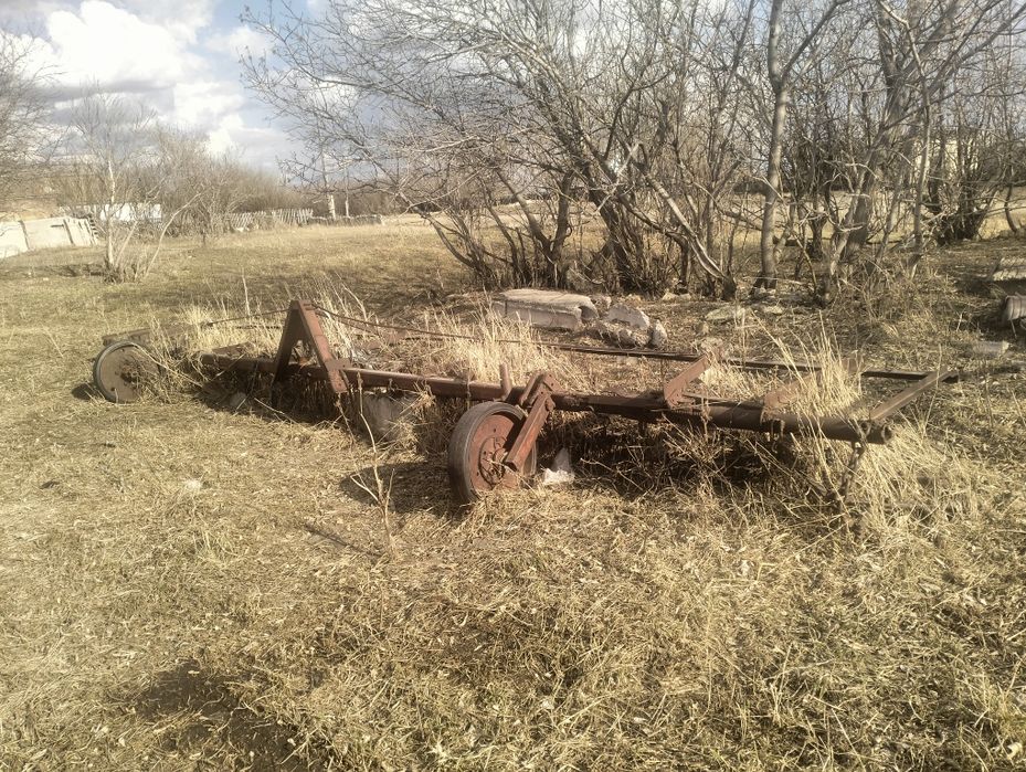 Продам трактор, пресс