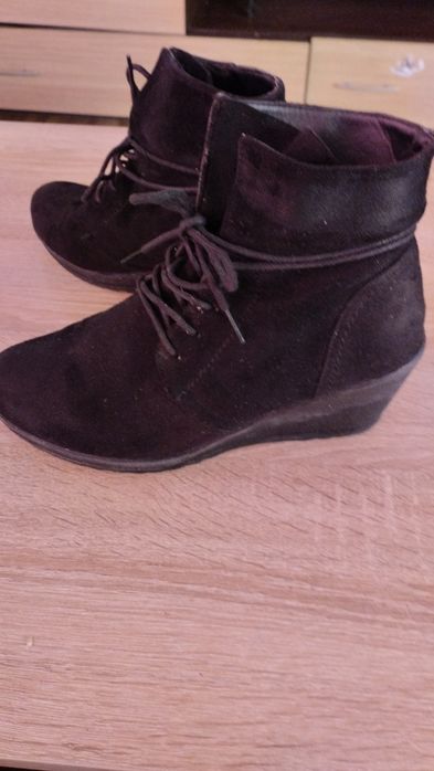Дамски боти и ботуши
