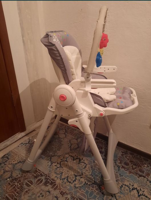 Продам стул для кормления новый