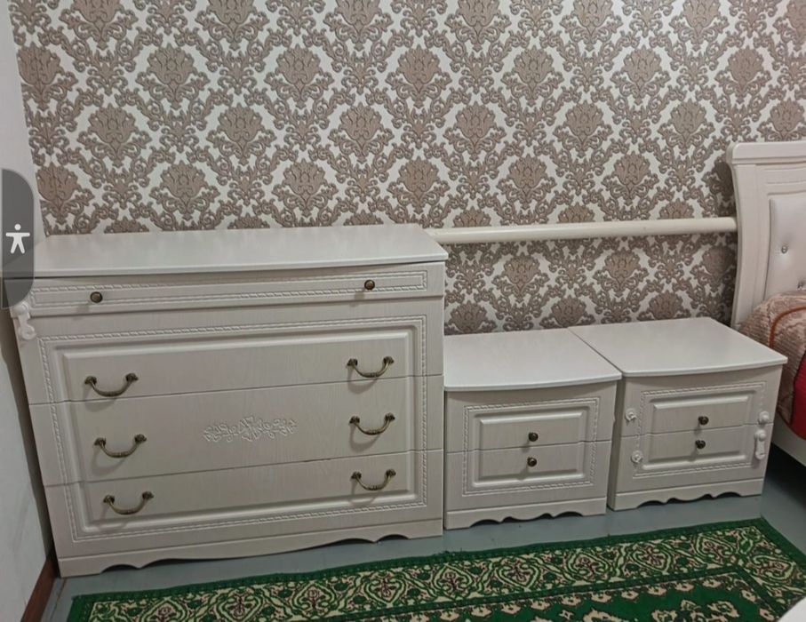Продам спальный гарнитур