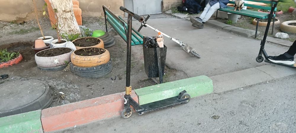 Продам самокат в хорошем состоянии
