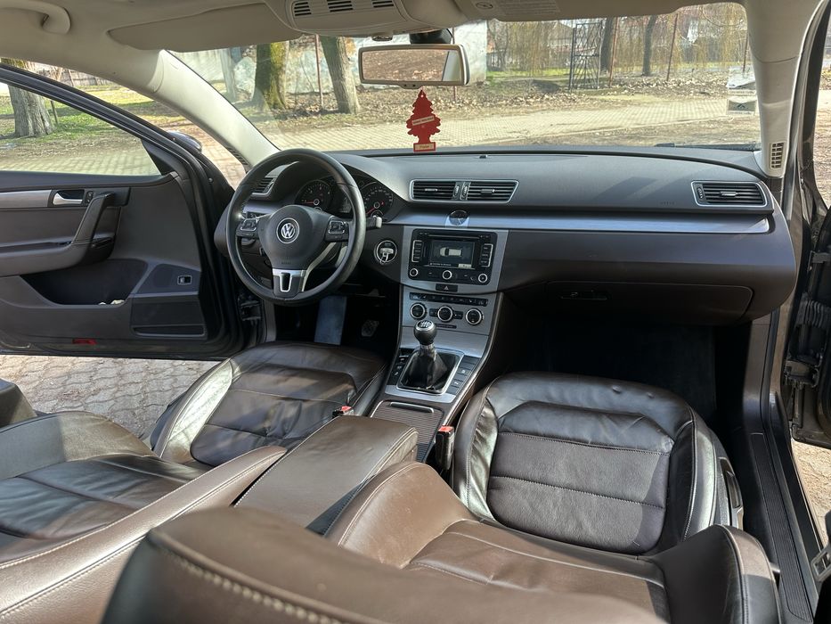 VW Passat B7/2.0 Tdi 140 Cp/Euro 5/Navi/Panorama