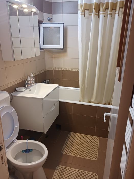 Garsoniera de închiriat