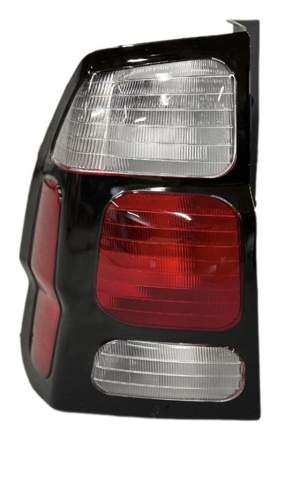 Решетка радиатора Монтеро Спорт