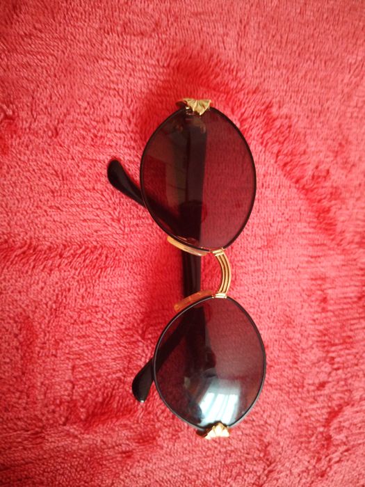 Ochelarii de soare dama fendi made în Italia