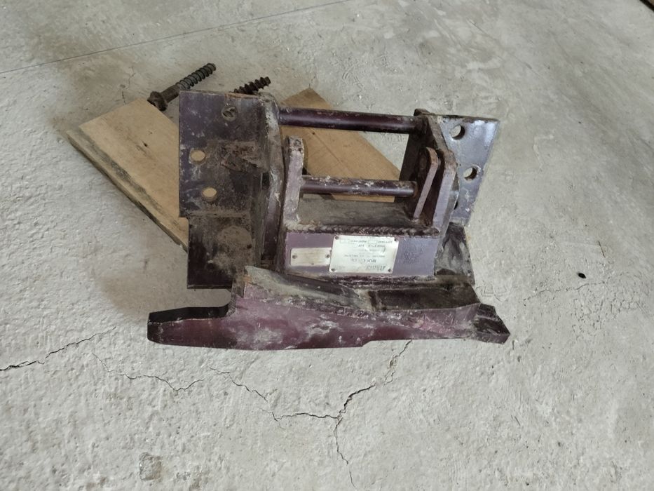 Продам Сбрасывающий башмак колесосбрасыватель