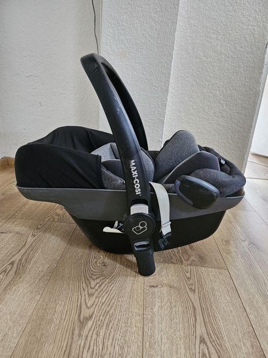 Стол за кола - кошница Maxi Cosi