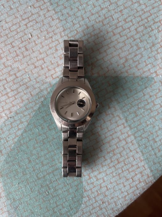 ceas dkny nou gg