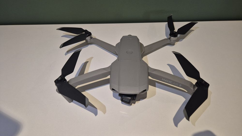 Drona DJI Mavic Air 2