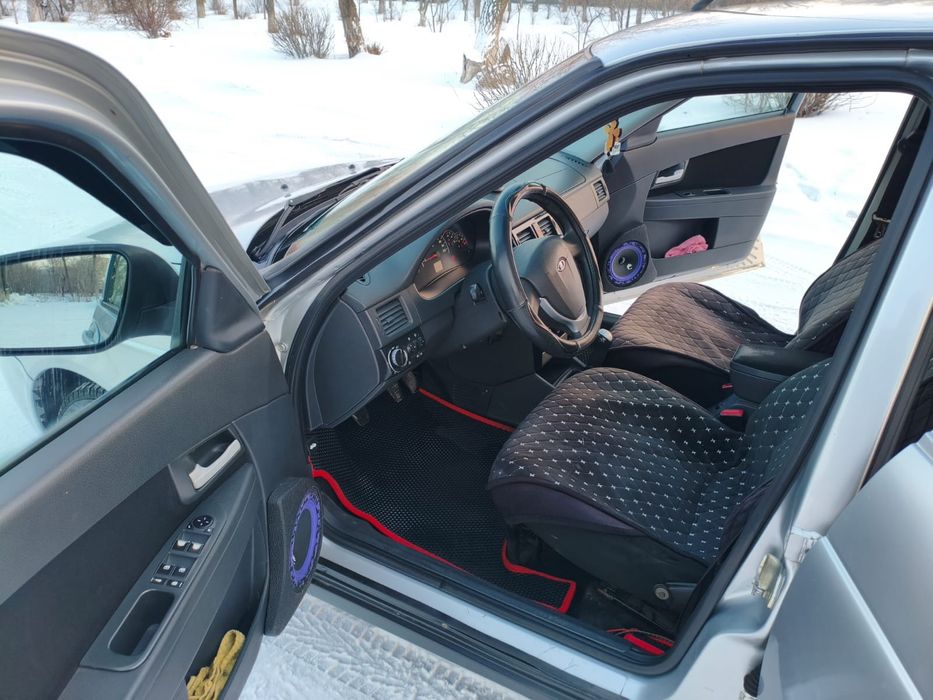 Продам автомобиль Лада приора 2172