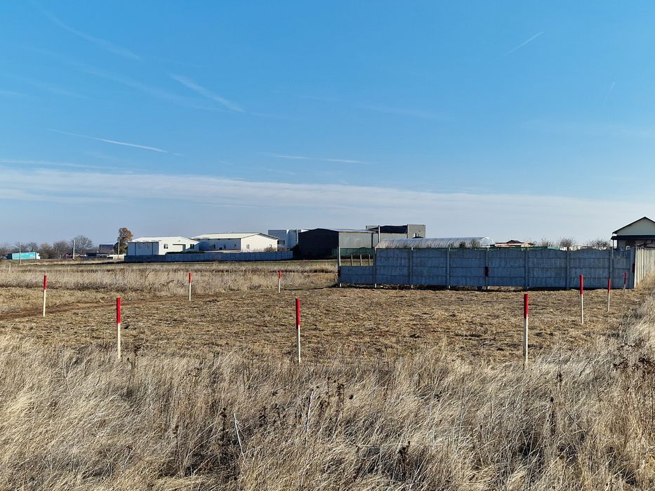 300 m Carcea-Cosoveni  intravilan pentru casa