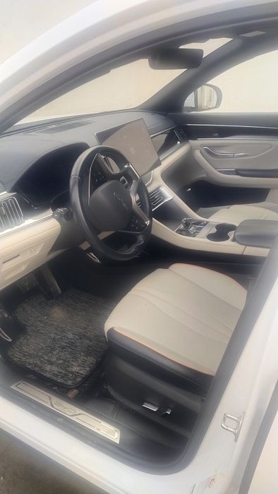 BYD Chempion srochna sotiladi