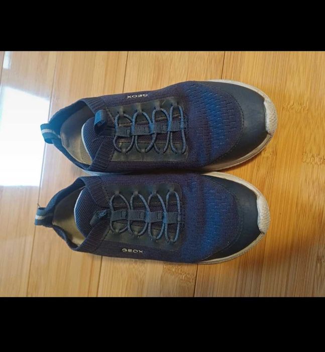 Vand adidas geox mărirea 33