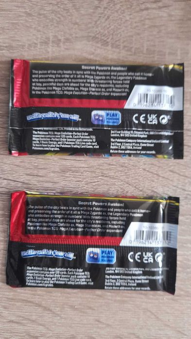 2 pachete de cartonase Pokemon Perfect Order