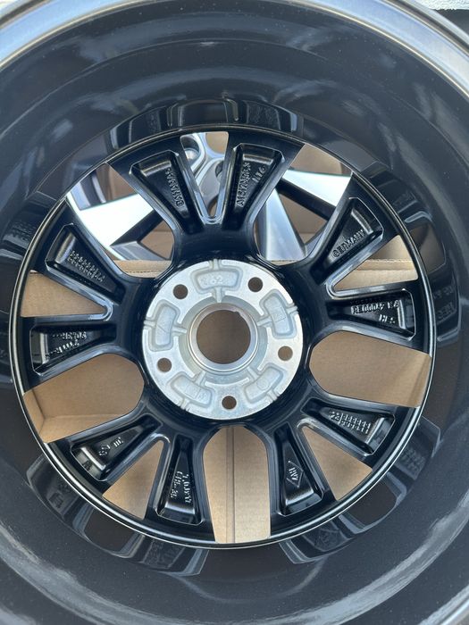 Set 4 jante aliaj BAHAMAS  Duster 3 Captur II ET35 7 J X 17CH 5 OE