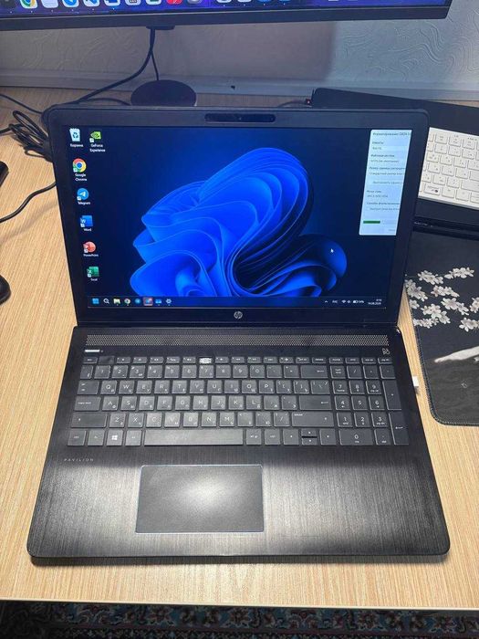 Продаю Игровой Ноутбук HP 24 ГБ RAM, i7 +1050 4GB, 1 TB  память