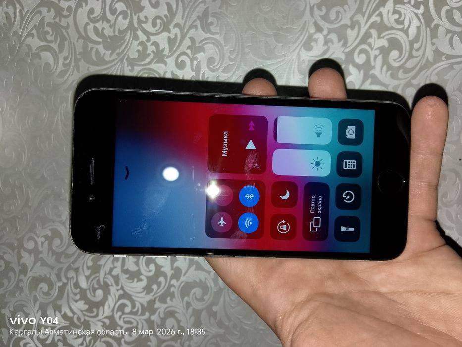 Айфон 6,  64 гег