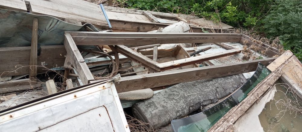 Отдам дрова, рамы оконные, двер.ь. ДАРОМ