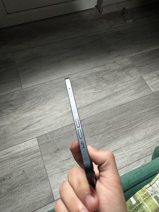 vand iphone 13
