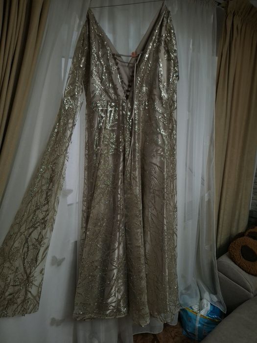 Vand rochie de seara