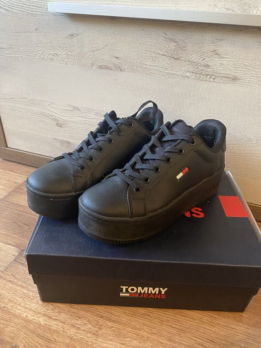Tommy Jeans 36 номер