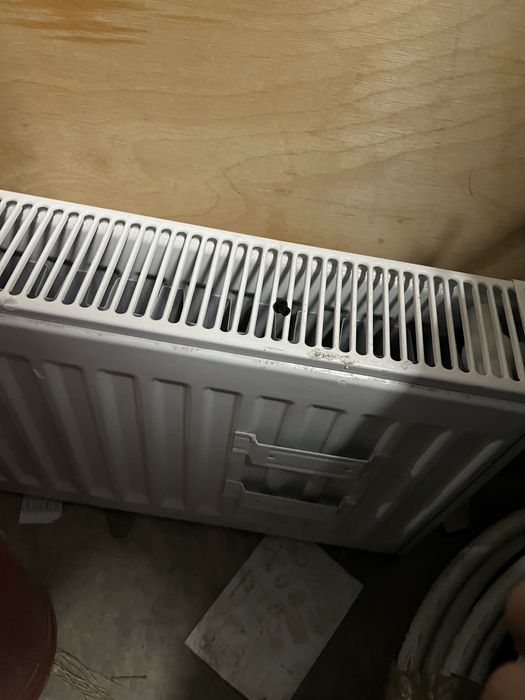 Продам радиатор срочно торг
