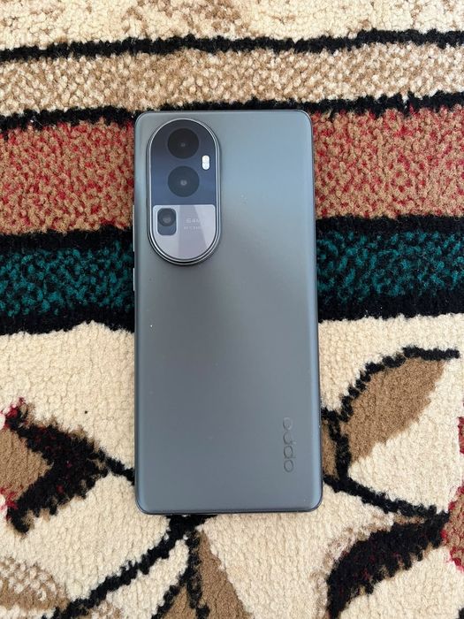 Oppo reno 10 ,5 g