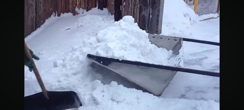 Ручная уборка снега