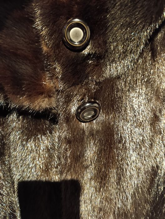 Haina din blana de nurca, YSL originala