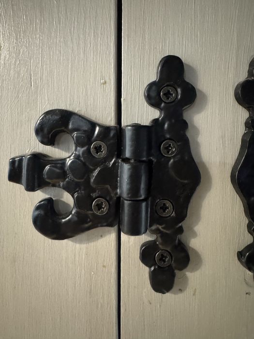 Ръчно ковани железни панти за мебели