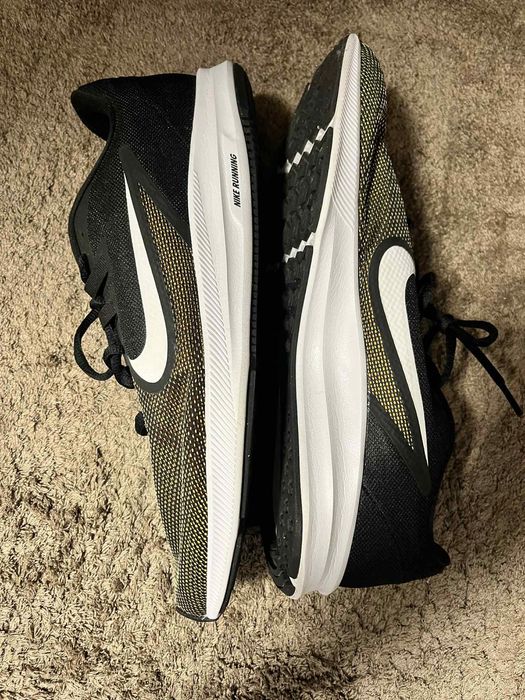 РАЗПРОДАЖБА! Мъжки маратонки и кецове - Nike, Adidas