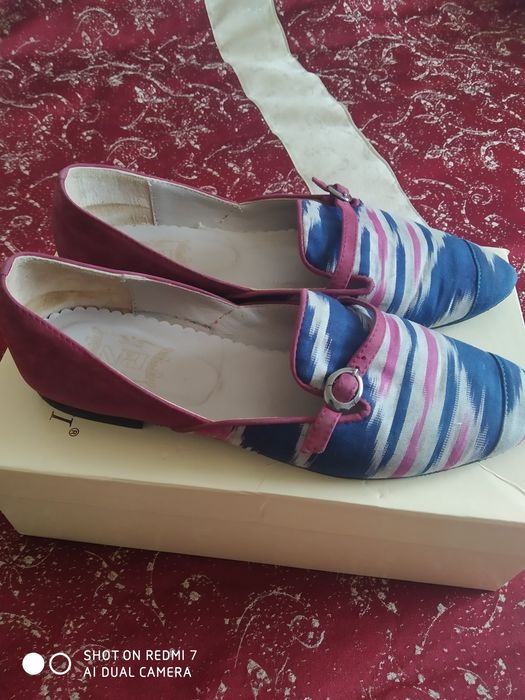 Продаю балетки женские
