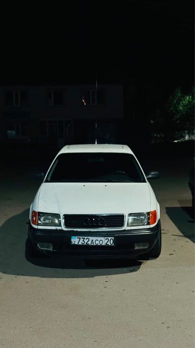 Продаю Ауди 100 (С4)