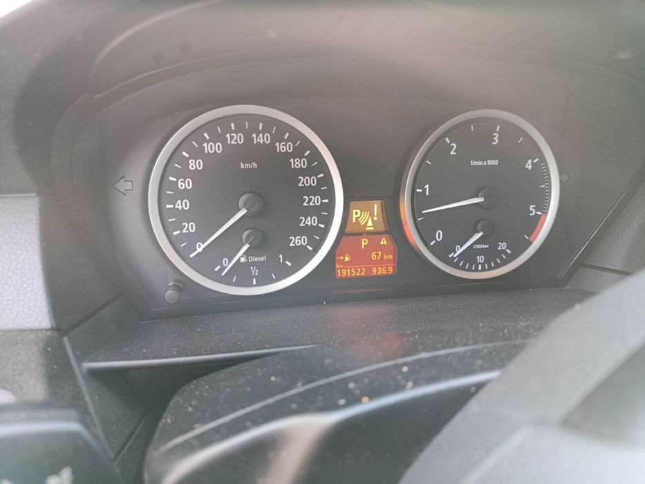 Bmw.         e60.      525.