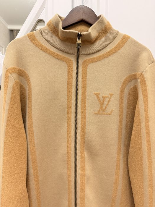 Продается люксовые вещи Loius Vuitton 1:1
