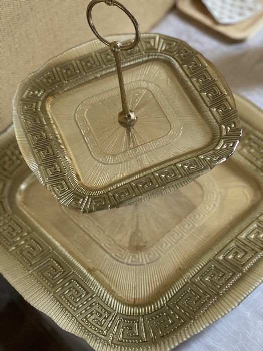 Этажерка, конфетница