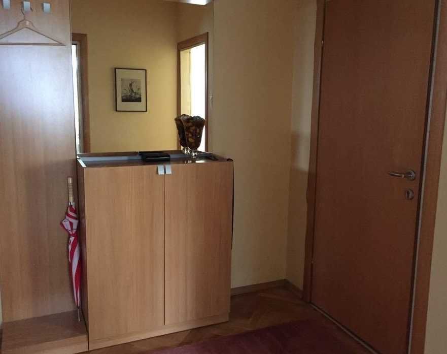 Дава се под наем Тристаен апартамент в Пловдив, Кършияка - 90 кв.м за 382.5 € - Снимка #4