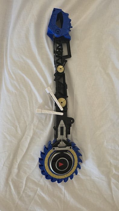 Transformers Legacy Metroplex fierăstrăuu