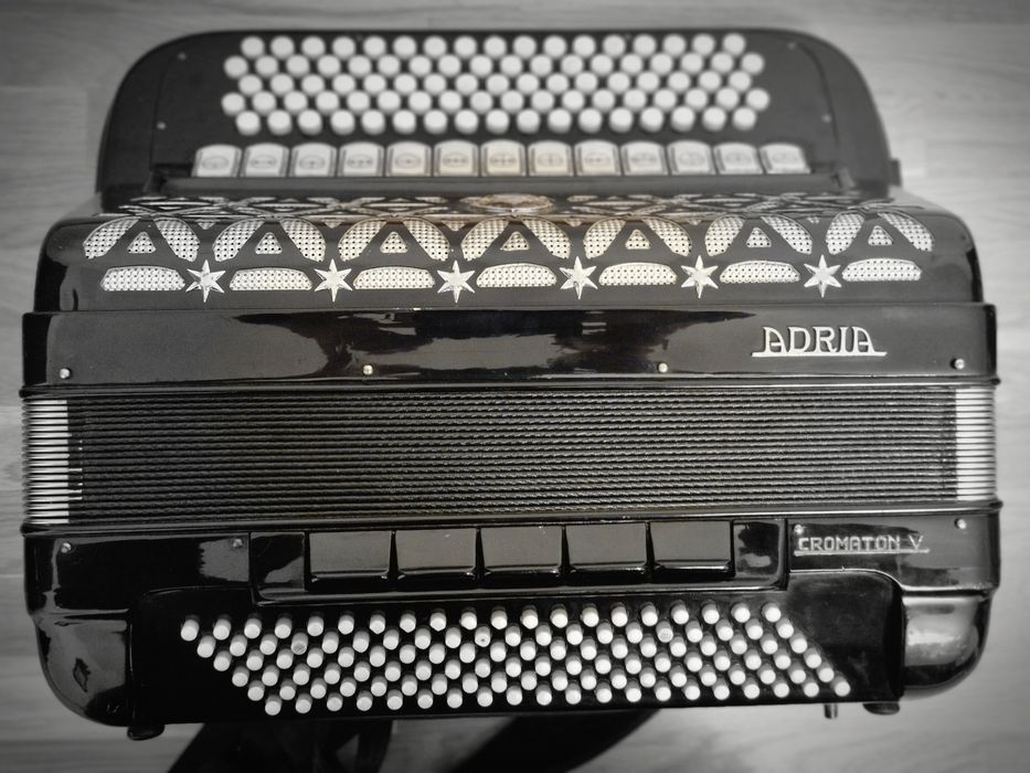 Armonica Adria cu 120 basi