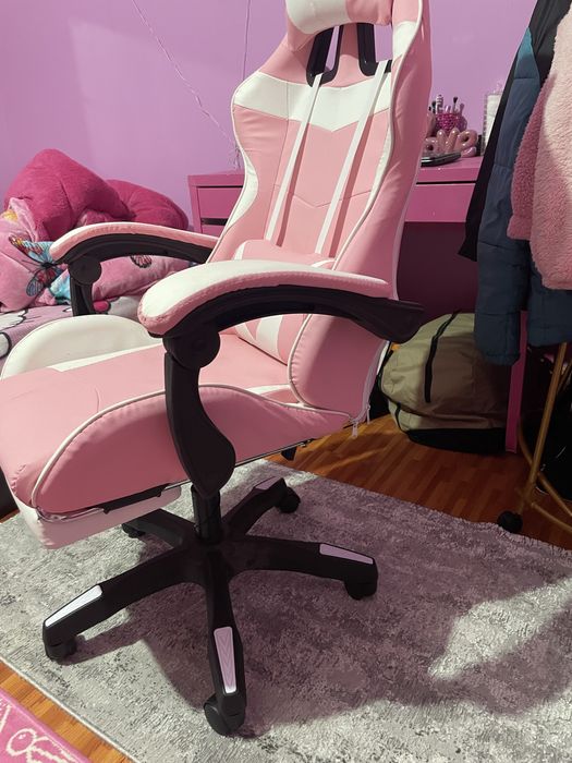 Scaun Gaming roz cu masaj