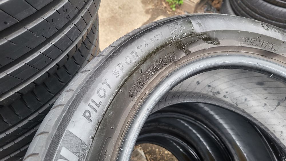4бр. 245 50 19 Michelin летни.