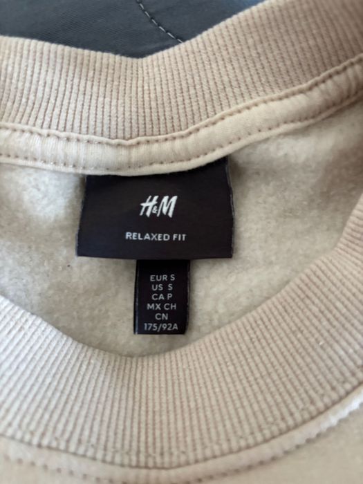 Pulovere H&M în stare foarte bună.