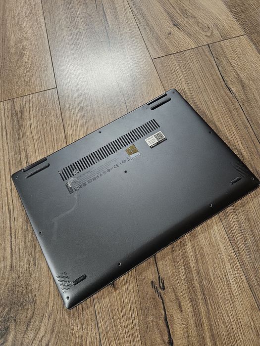 Dezmembrez Lenovo yoga 720 13ikb Intel i5 gen 8th placa de baza funcțională, display spart.