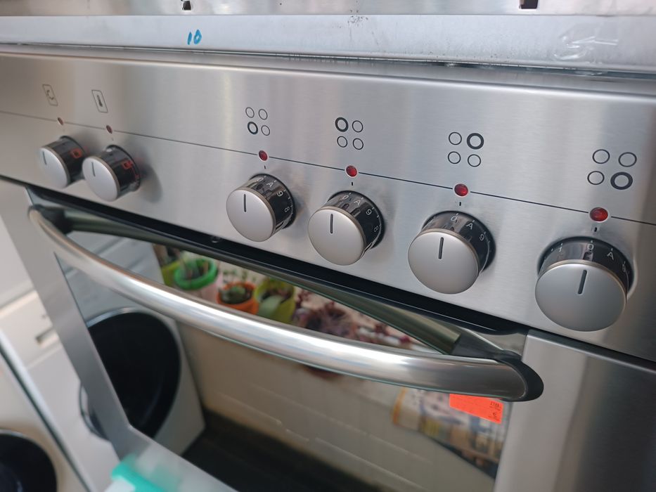 Фурна с керамичен плот Bosch inox