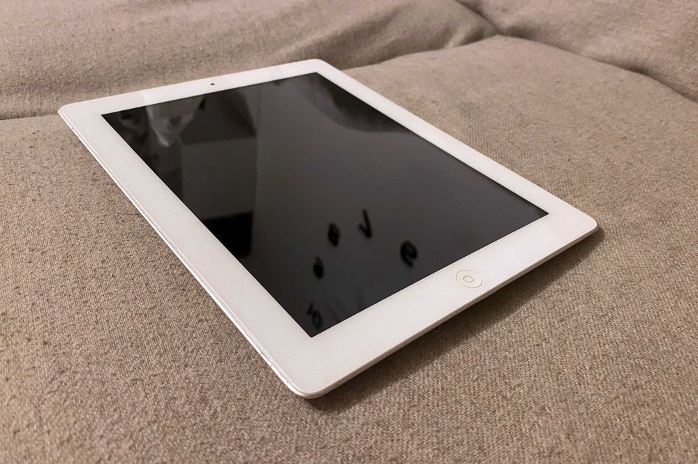 Apple iPad 2 Wi-Fi A1395 - fara incarcator nu porneste colectie retro